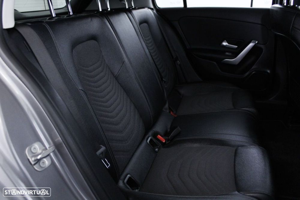 Mercedes-Benz A 200 d - 16