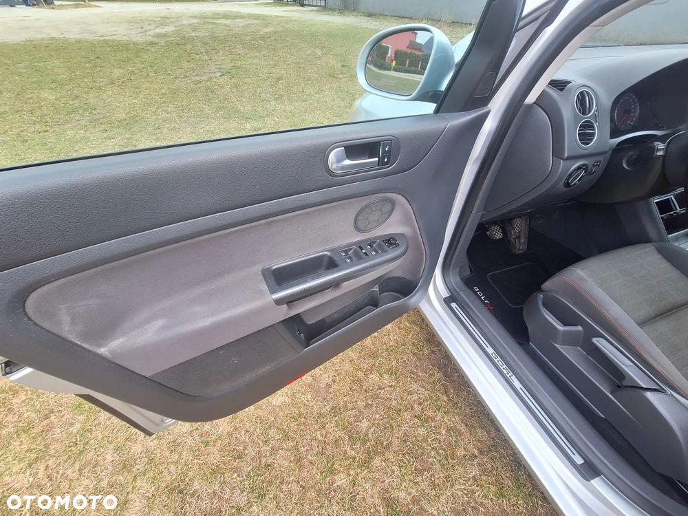 Volkswagen Golf Plus 1.9 TDI Goal - 28