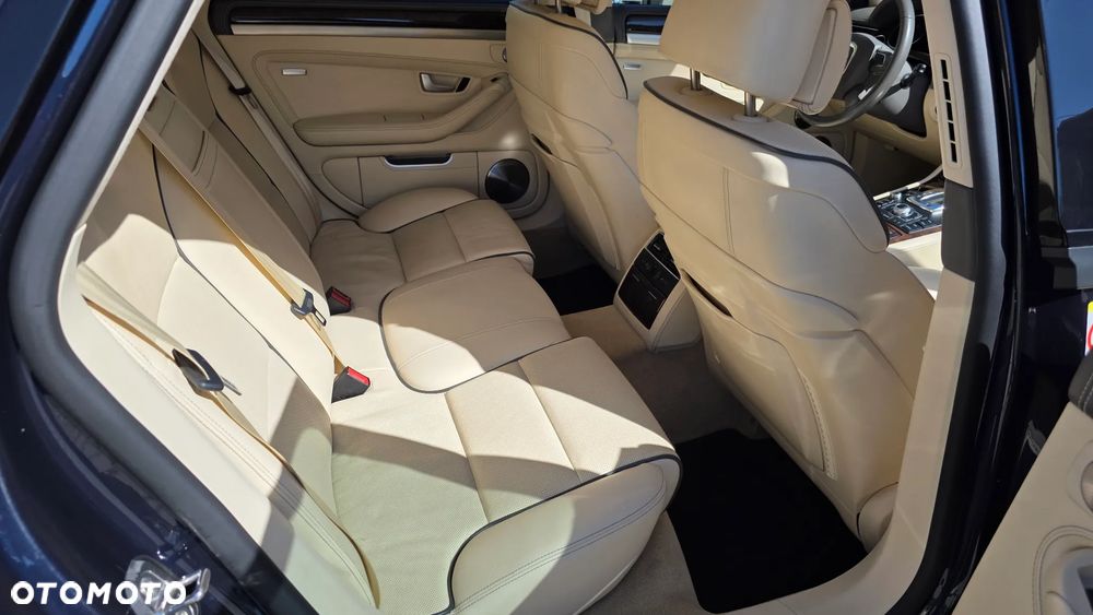 Audi A8 4.2 TDI DPF Quattro - 17