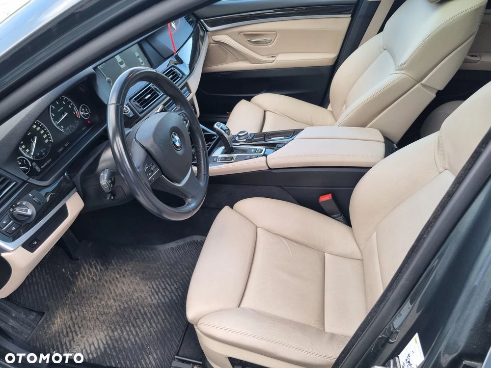BMW Seria 5 528i Sport-Aut Luxury Line - 20