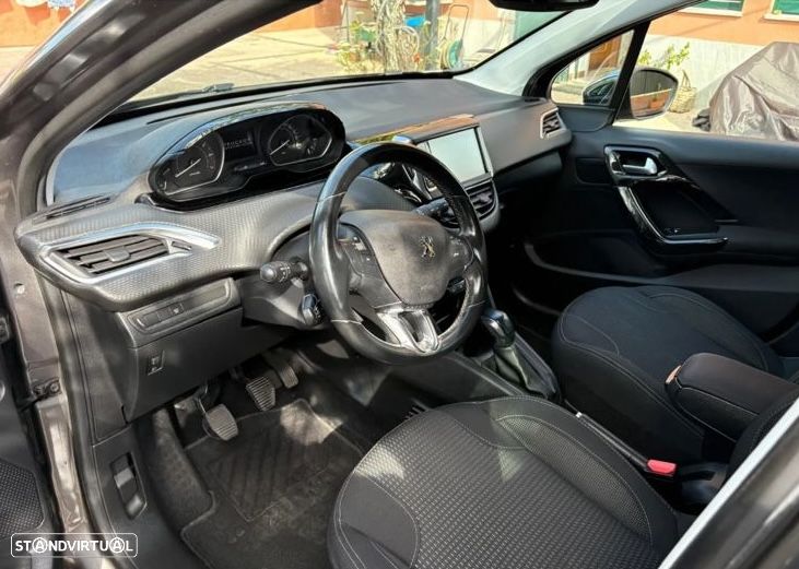 Peugeot 208 PureTech 110 Stop & Start Allure - 2