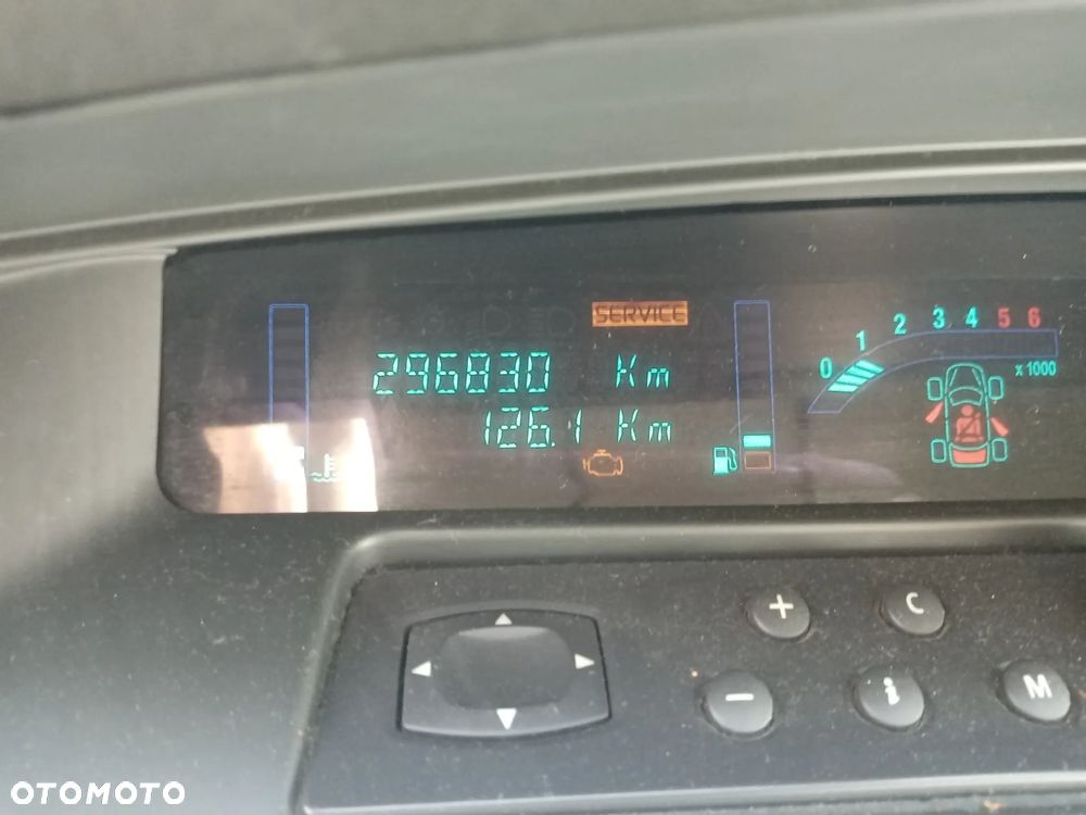 Renault Scenic 1.9 dCi Confort Privilege - 5