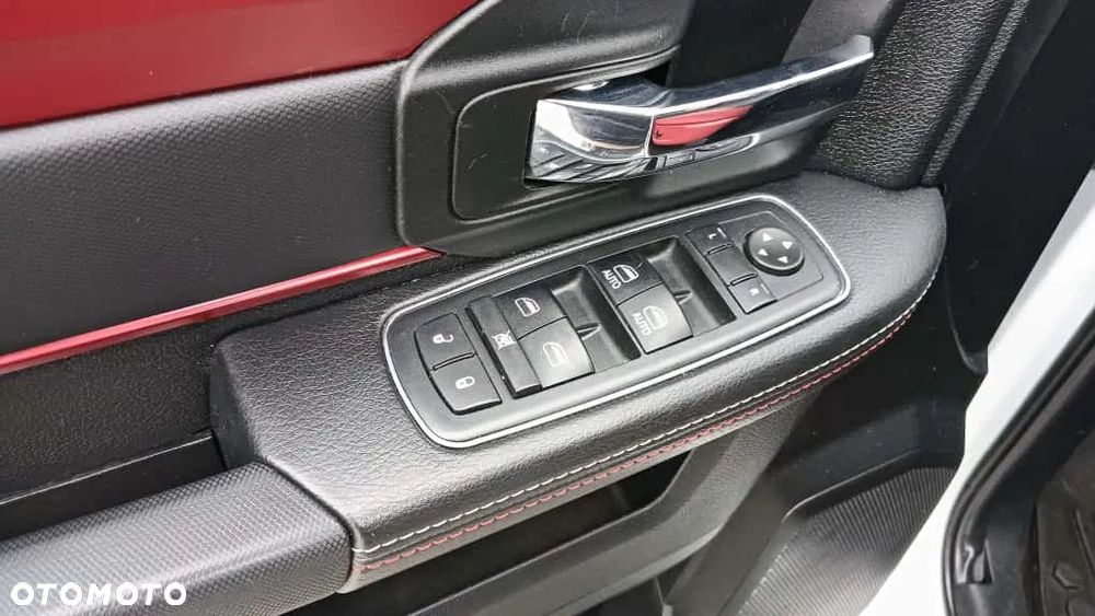 Dodge RAM 1500 5.7 4x4 - 38