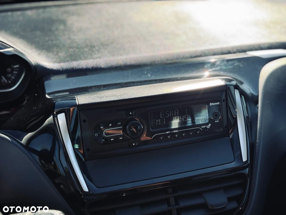 Peugeot 208 82 VTI Style - 25