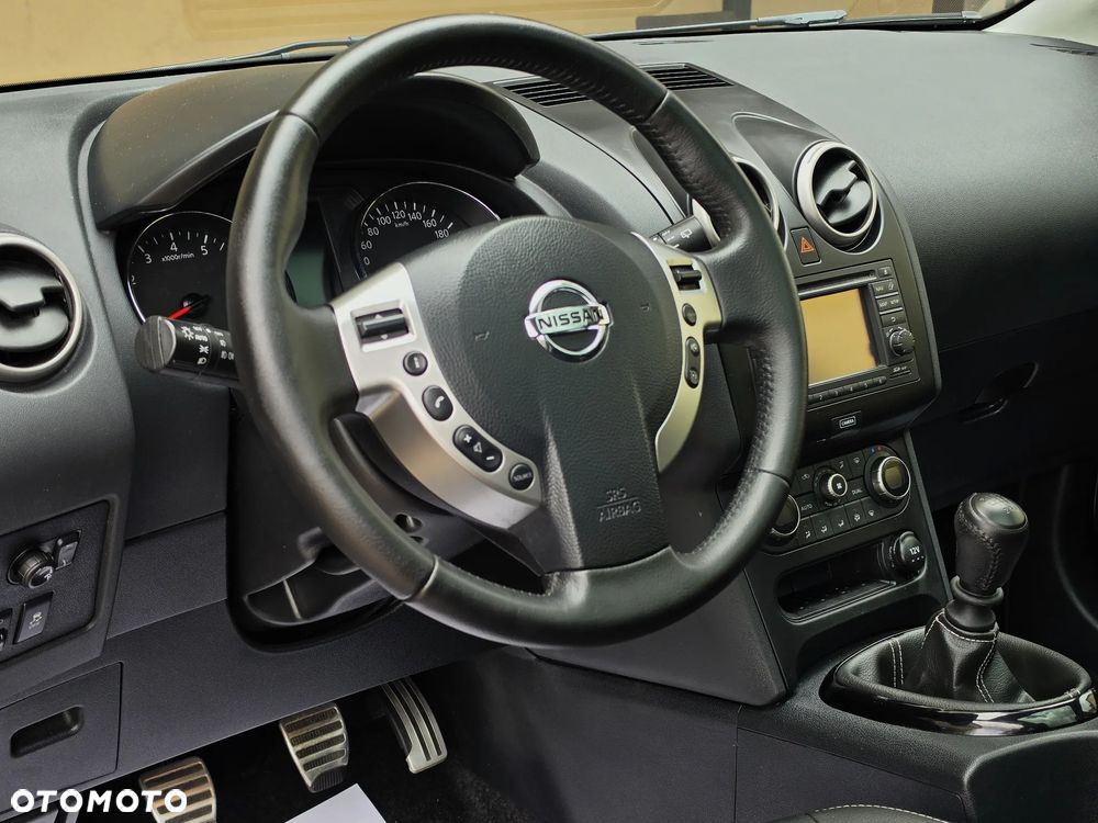 Nissan Qashqai 2.0 4x4 Tekna Premium - 37