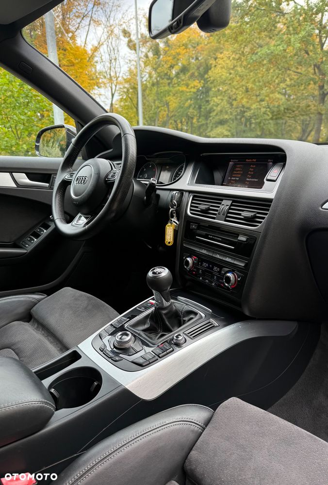 Audi A4 Avant 2.0 TDI DPF clean diesel S line Sportpaket - 17