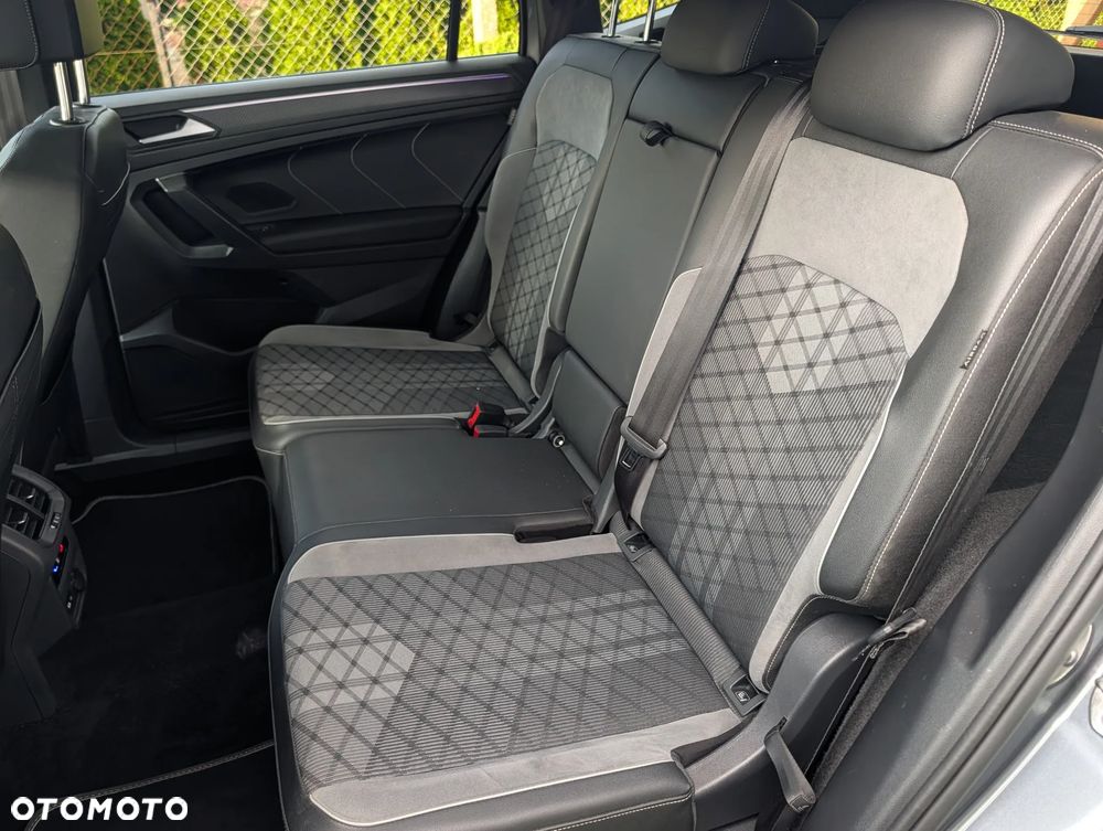 Volkswagen Tiguan 2.0 TDI SCR 4MotION DSG R-Line - 17