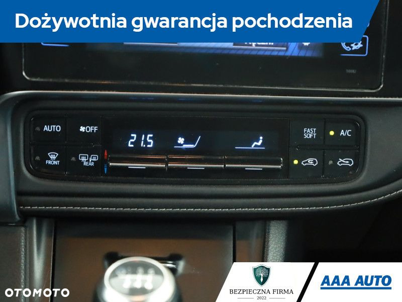 Toyota Auris - 11