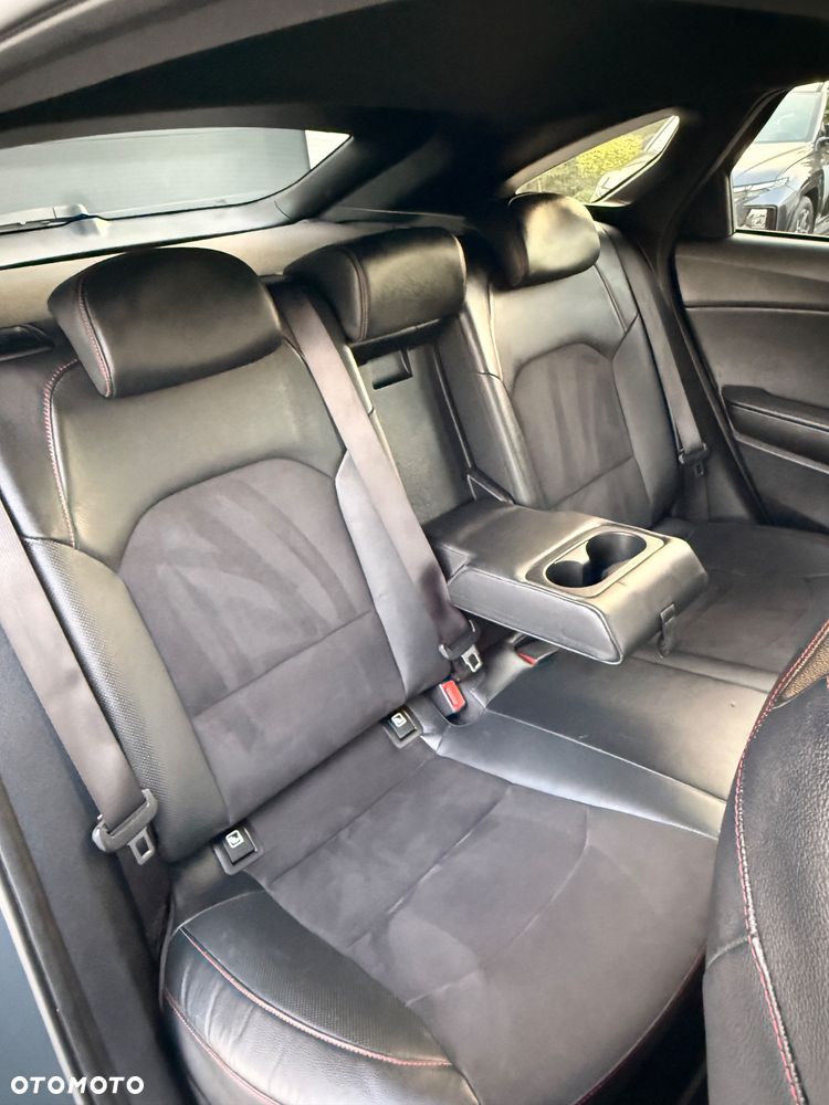 Kia ProCeed 1.6 T-GDI GT DCT - 31