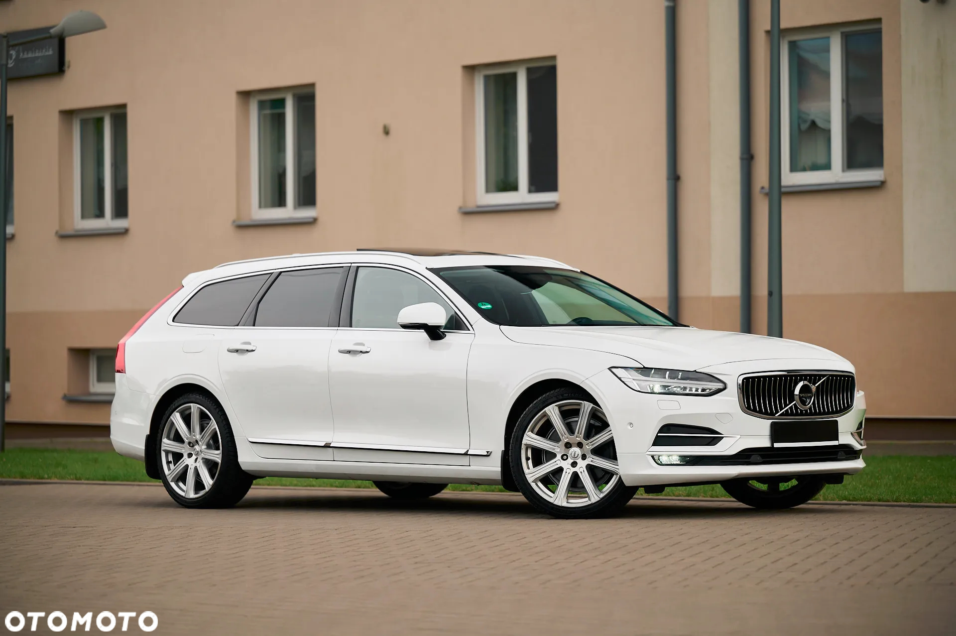 Volvo V90 D5 AWD Geartronic Inscription - 5