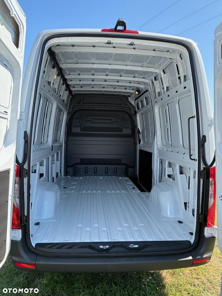 Mercedes-Benz SPRINTER 315 CDI Furgon PRO L2H2 - 19