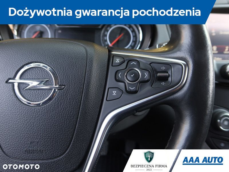 Opel Insignia - 20