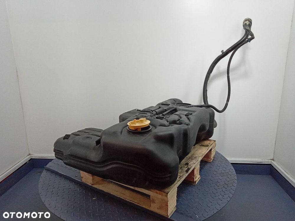 BMW X5 E70 E71 ZBIORNIK PALIWA BAK DIESEL 7164253 - 7
