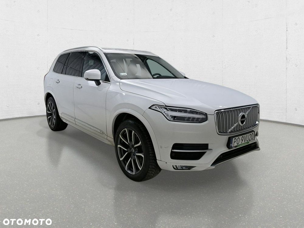 Volvo XC 90 - 1