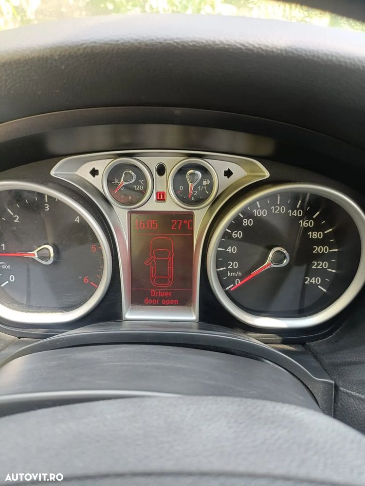 Ford Focus - 10