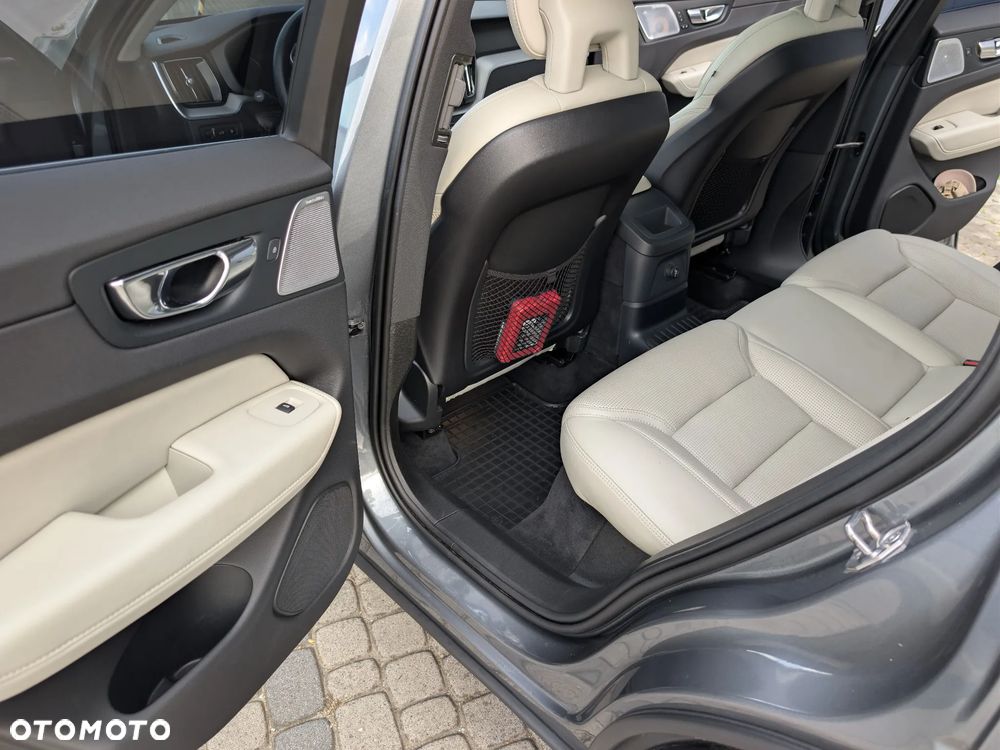 Volvo XC 60 T8 AWD Plug-In Hybrid Polestar Engineered - 15