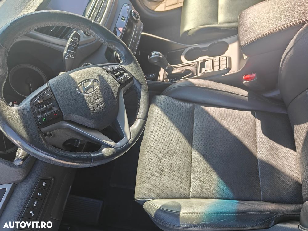 Hyundai Tucson 2.0 CRDI 4WD Automatik Premium - 13