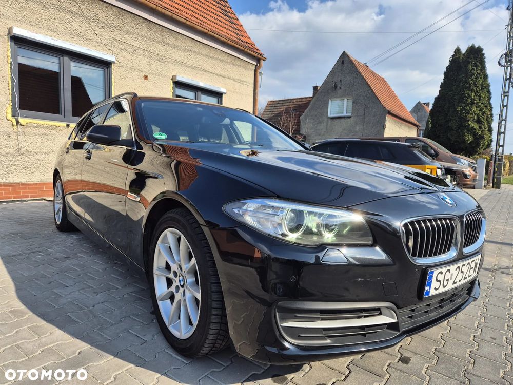 BMW Seria 5 520d xDrive Luxury Line - 2