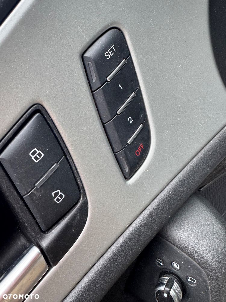 Audi A6 Avant 3.0 TDI DPF - 14