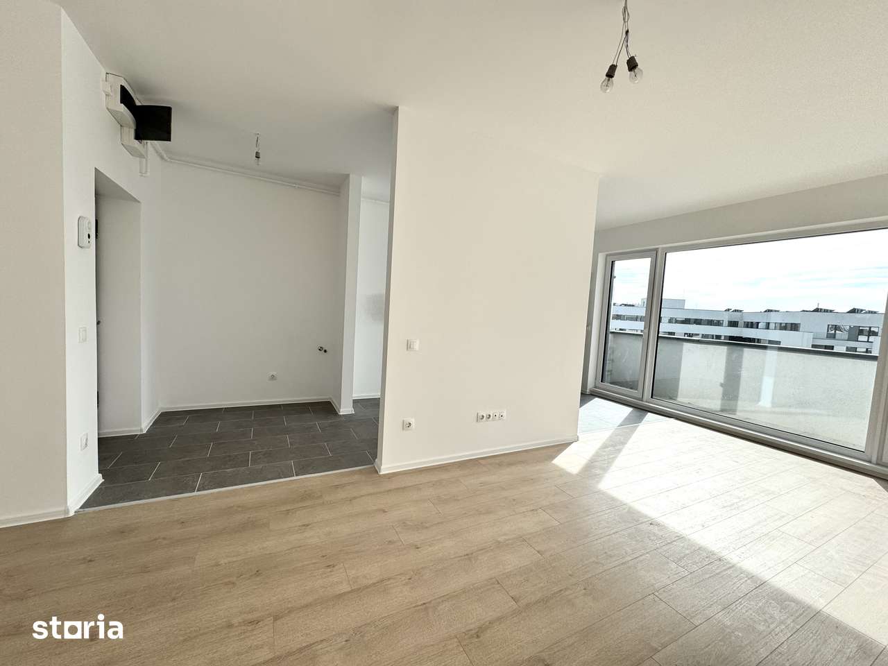 3 camere NOU-75mp SU +Terasa 13mp/ Lacul Straulesti-Mall Colosseum /S1 — fotografia 3