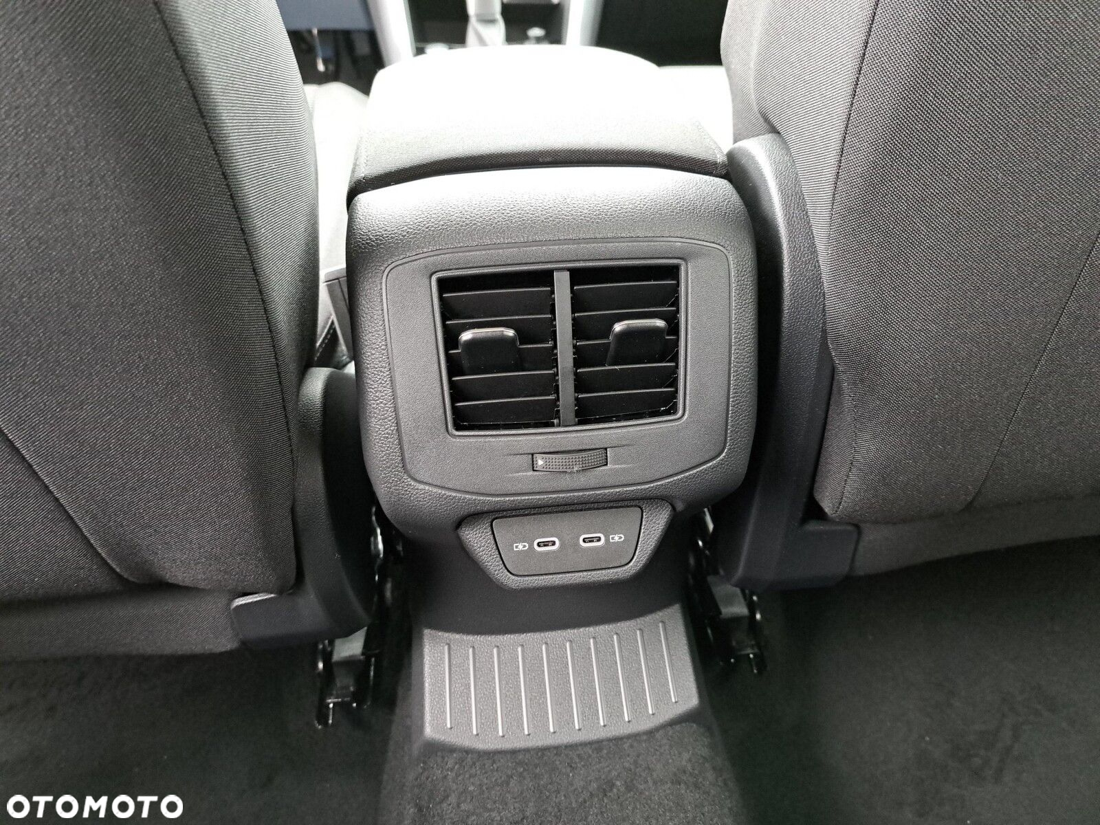 Volkswagen T-Roc 1.5 TSI Life Plus DSG - 19