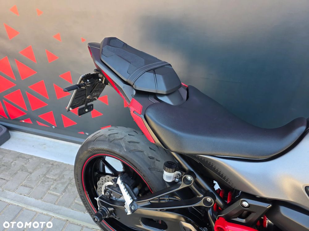 Yamaha MT - 19