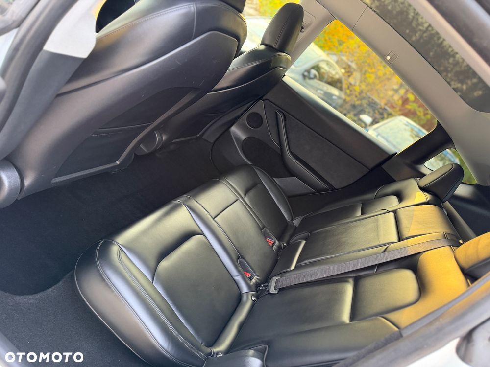 Tesla Model Y RWD - 21