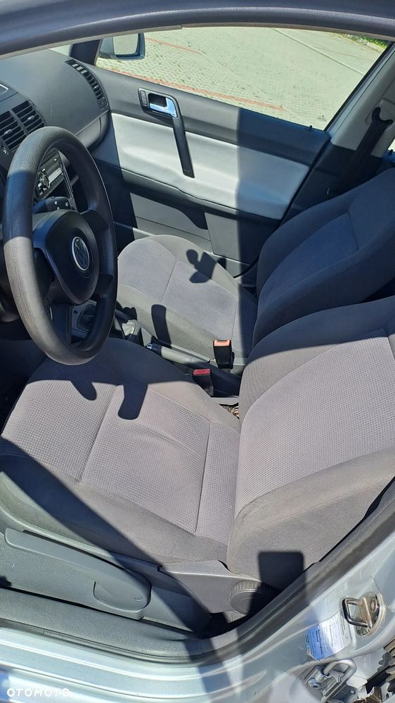 Volkswagen Polo 1.4 16V Comfortline - 15