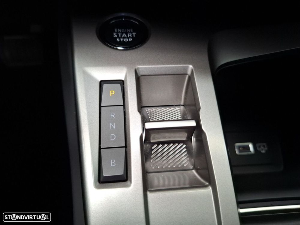 Peugeot 408 1.2 PureTech Allure EAT8 - 19