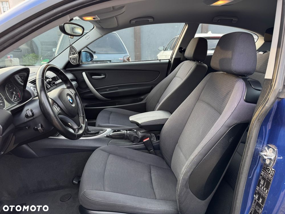 BMW Seria 1 118d DPF - 12