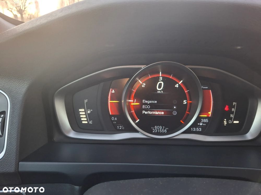 Volvo V60 D3 Drive-E Momentum - 13