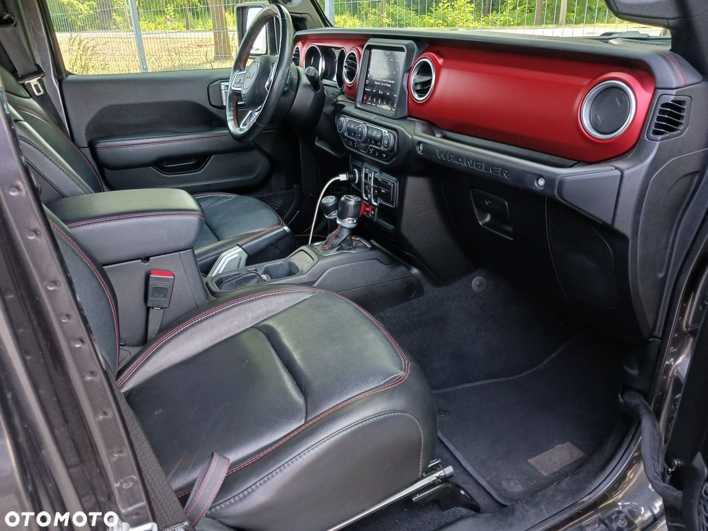 Jeep Wrangler - 12