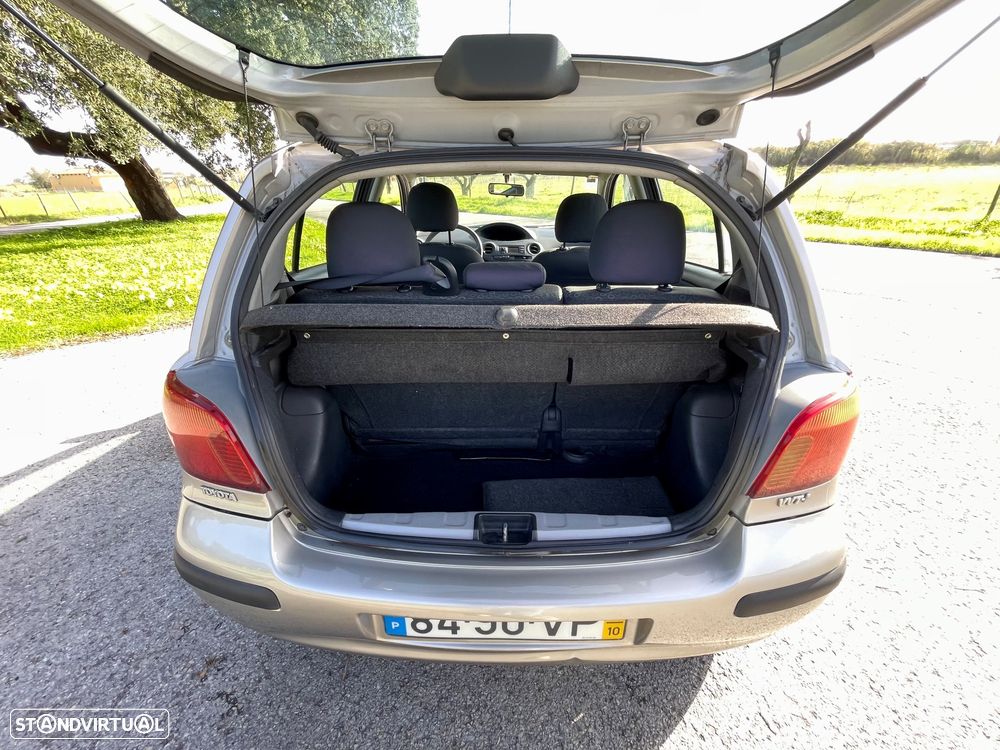 Toyota Yaris 1.0 Sol - 20