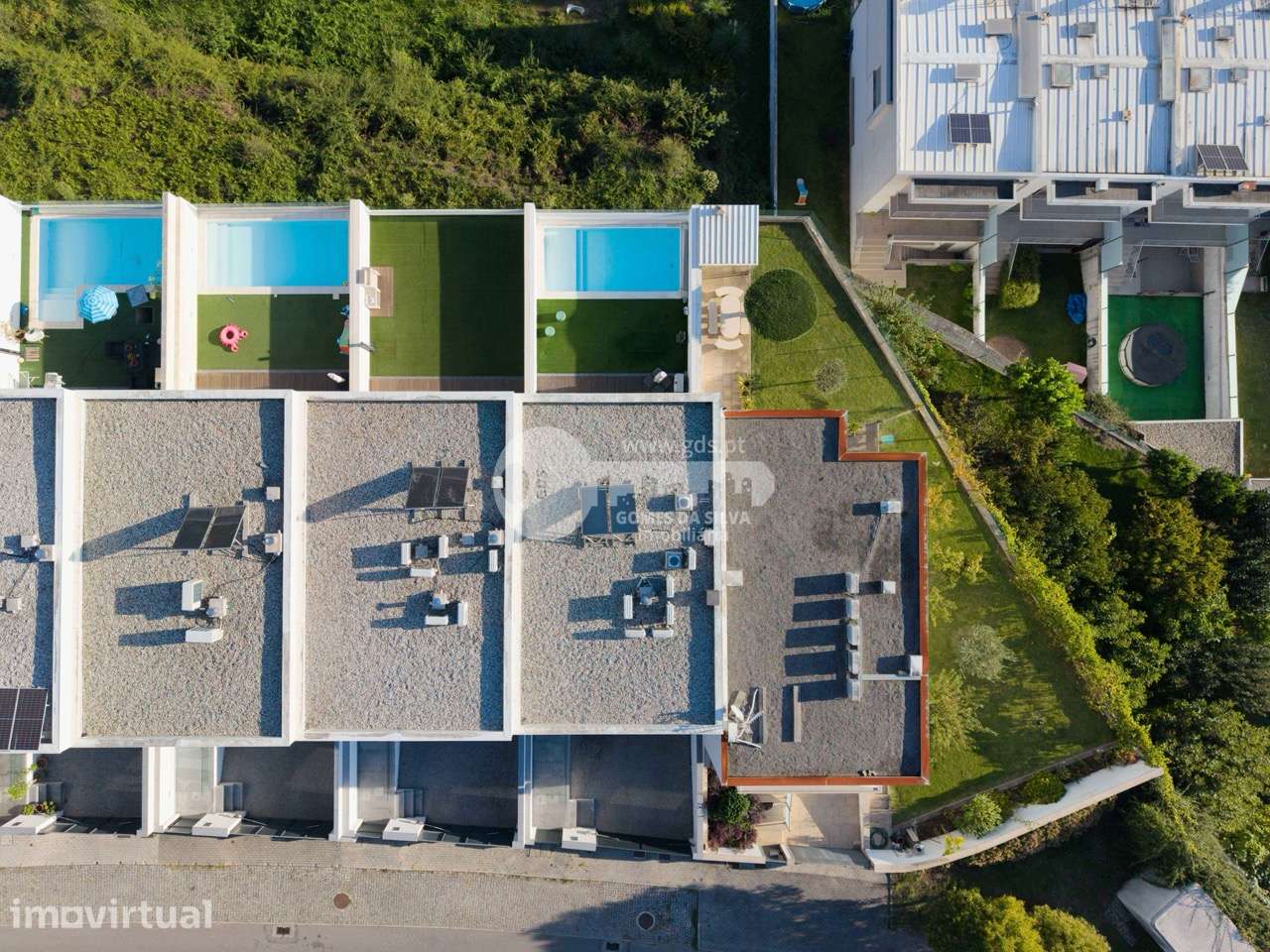 Moradia T3 em banda com piscina aquecida e vistas em Gualtar, Braga - Grande imagem: 5/52