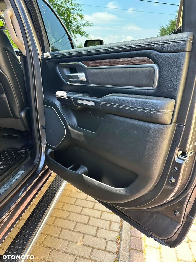 RAM 1500 - 28