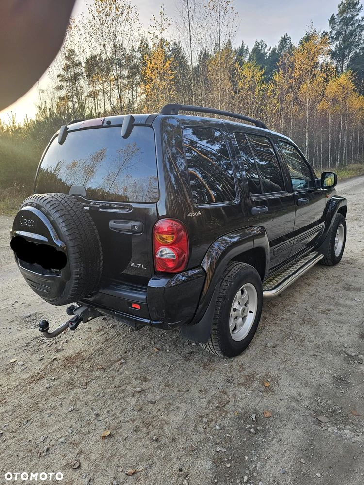 Jeep Cherokee 3.7L Limited - 5