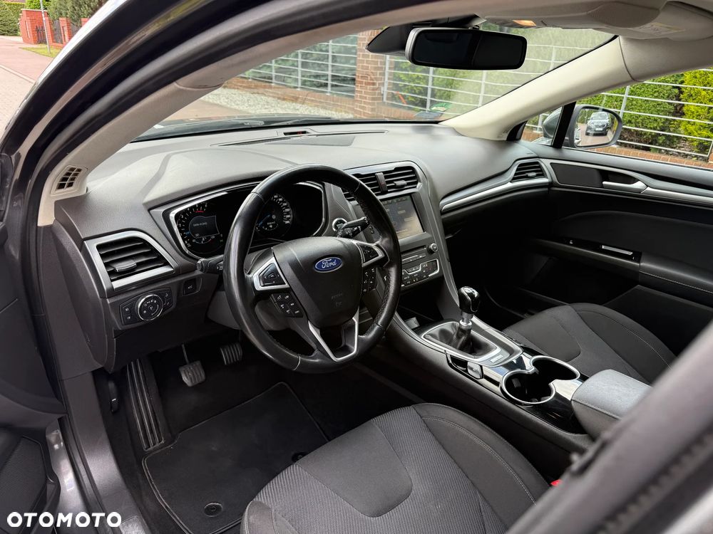 Ford Mondeo - 29