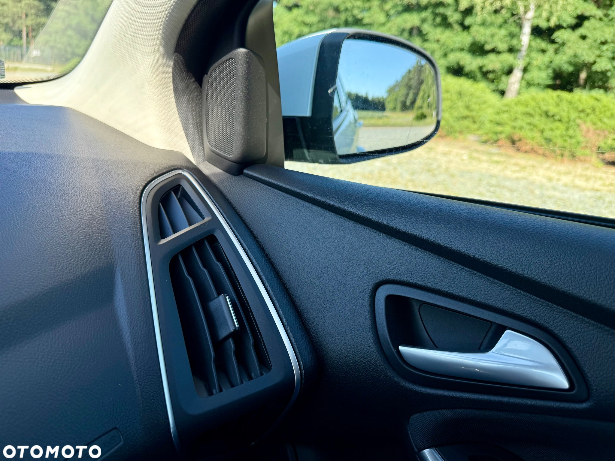 Ford Focus 1.0 EcoBoost Titanium - 36