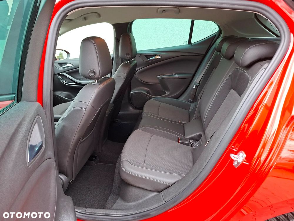 Opel Astra 1.4 Turbo Innovation - 24