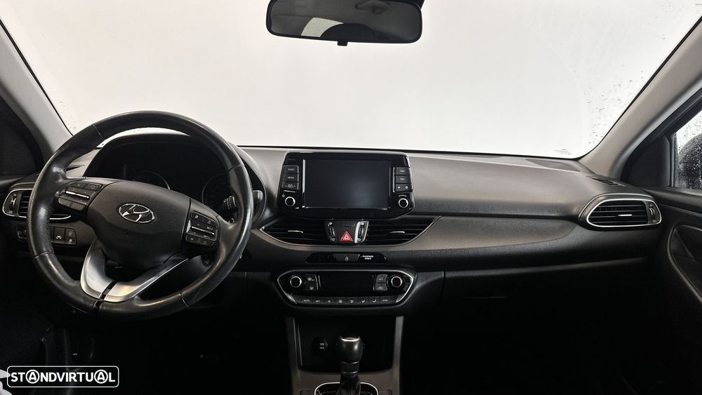 Hyundai i30 1.6 CRDI STyle Plus 7DCT - 6