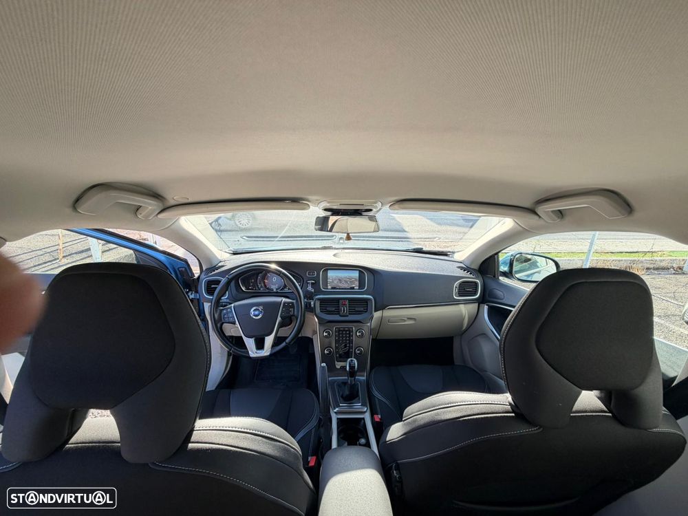 Volvo V40 1.6 D2 Momentum Eco - 10