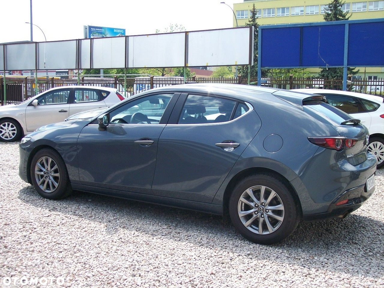 Mazda 3 - 8
