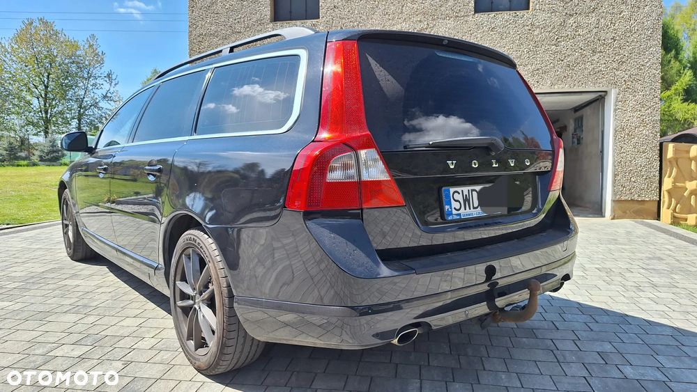 Volvo V70 D5 Momentum - 15