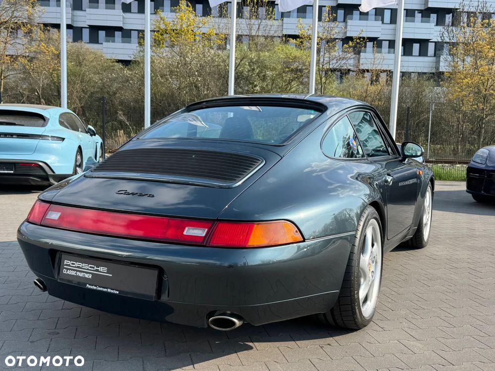 Porsche 911 Carrera - 20