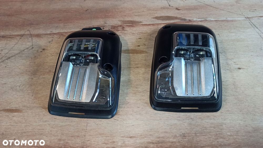 prawa lampka obrysówka kabiny led iveco daily 15+ - 6