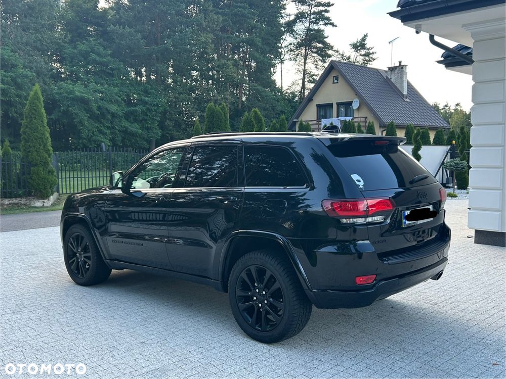 Jeep Grand Cherokee - 11