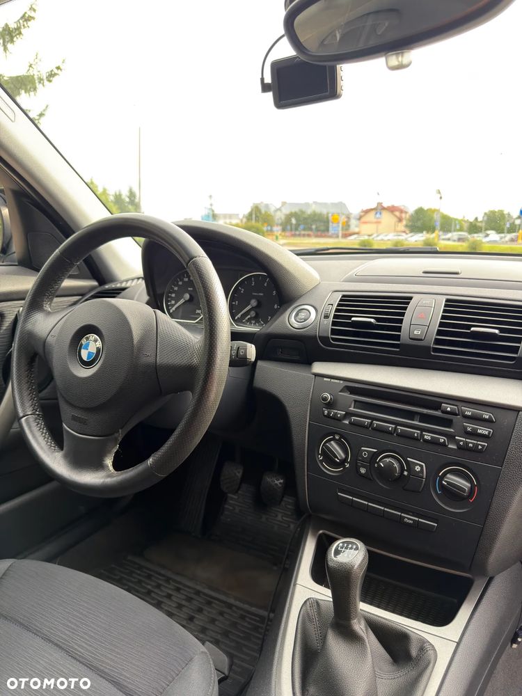 BMW Seria 1 116i - 17
