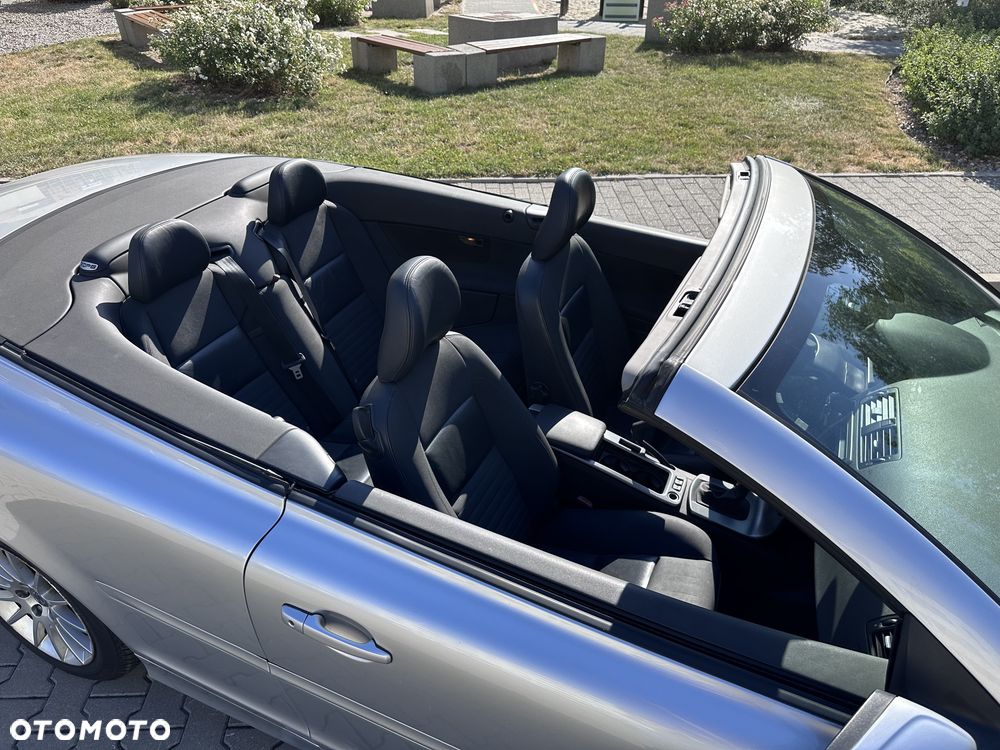 Volvo C70 2.0D Momentum - 21