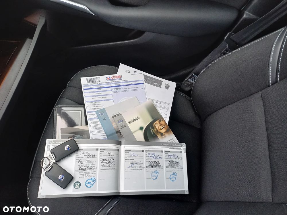 Volvo V40 D3 Momentum - 35