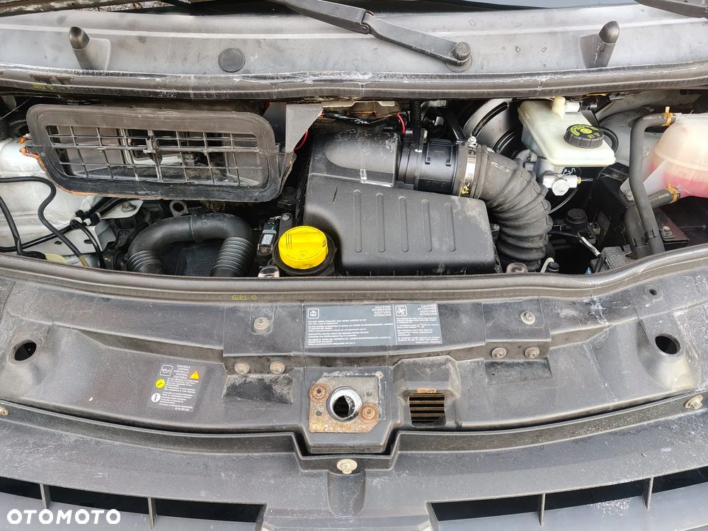 Renault Trafic - 13